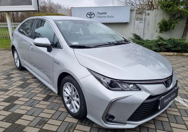 Toyota Corolla cena 85600 przebieg: 74707, rok produkcji 2020 z Chorzele małe 277